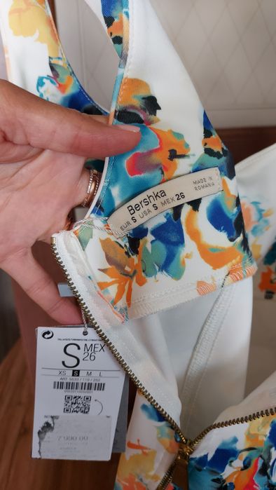 Продам новое платье Bershka