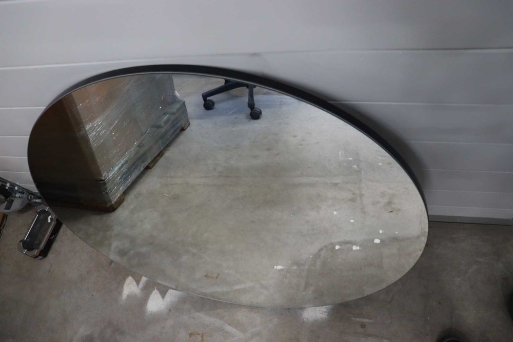 Голямо кръгло огледало 70см, дебелина 2см с основата и гумени крачета