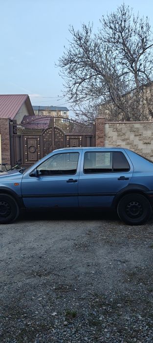 Volkswagen VENTO 1992 года