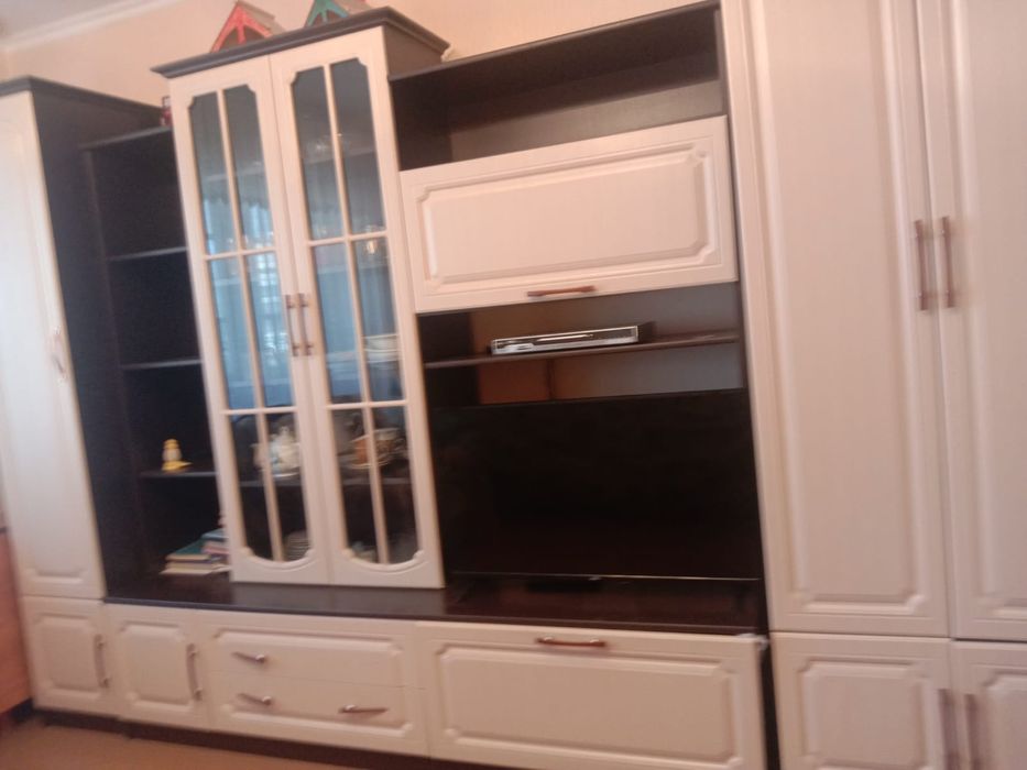 Продам стенку в гостиную