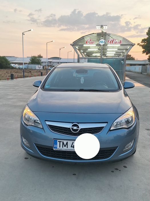 OPEL Astra 2010