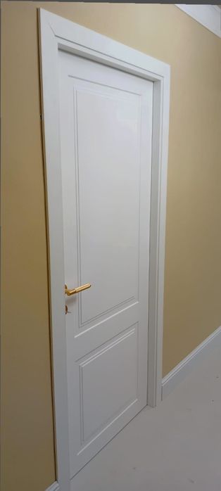 Vând uși de interior din MDF vopsite