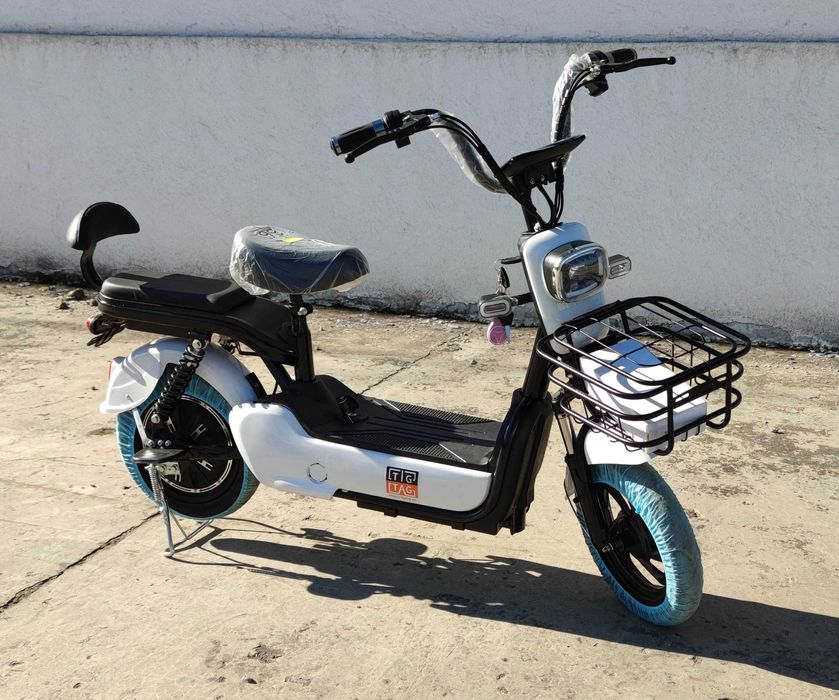 Електрически скутер EcoWay B6, 350W, двуместен, 35 km/h