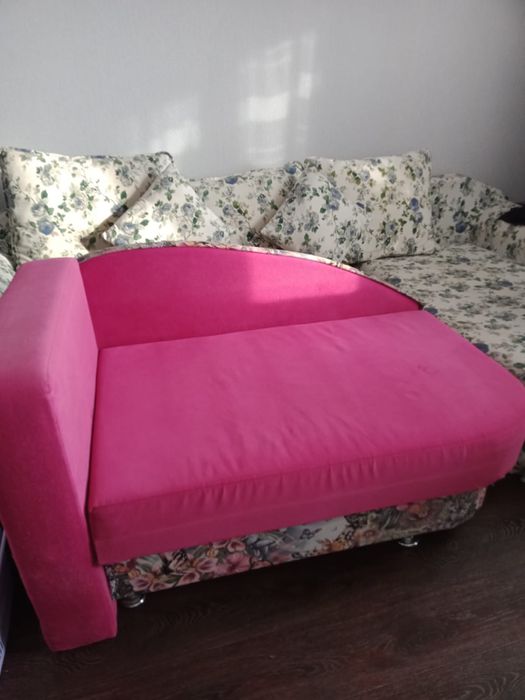 Продам Тахту в хорошем состоянии