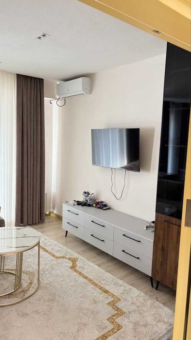 2-комнатная квартира, 42 м², евроремонт,ориентир метро Юнусабад