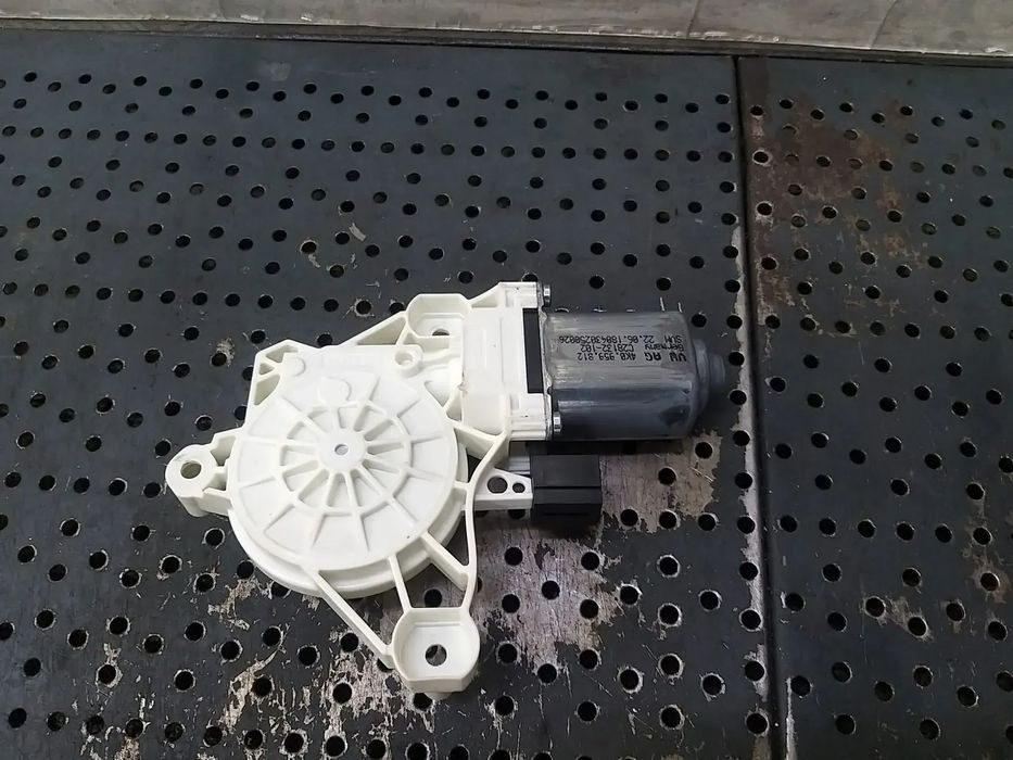 Motoras macara dreapta spate audi a6 c8 4k 4k0959812