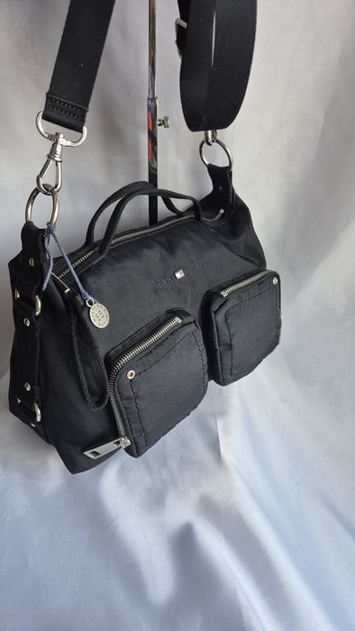 Geanta Tommy Hilfiger neagra