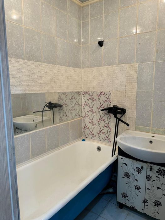 Продам 3 ком квартиру район Уюта