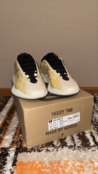 Yeezy 700 v3 Safflower