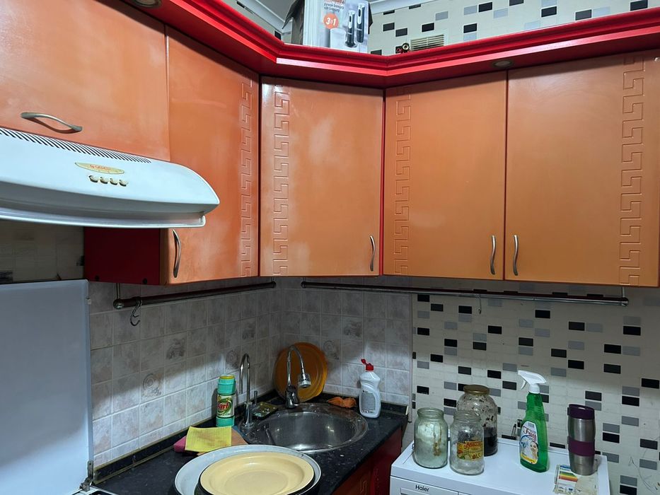 Продаётся трёхкомнатная квартира.  ЦОТ.