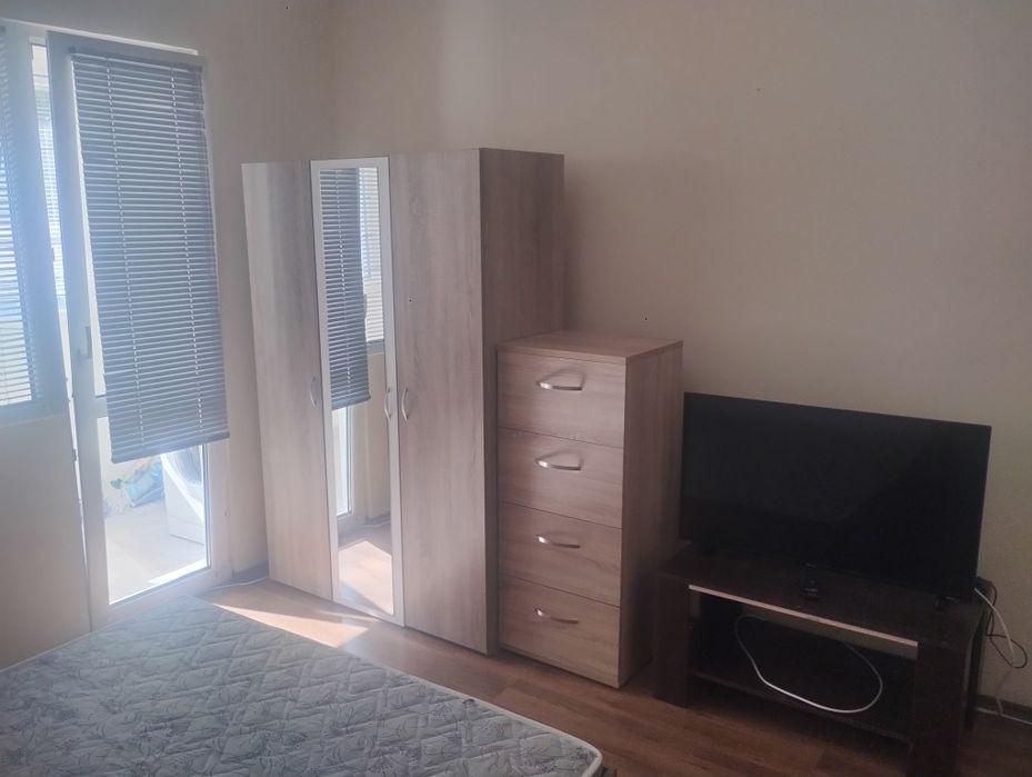 Дава се под наем Двустаен апартамент в Добрич, Христо Ботев - 68 кв.м за 183.6 € - Снимка #3