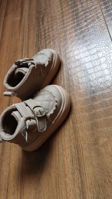 Продам ботиночки на девочку