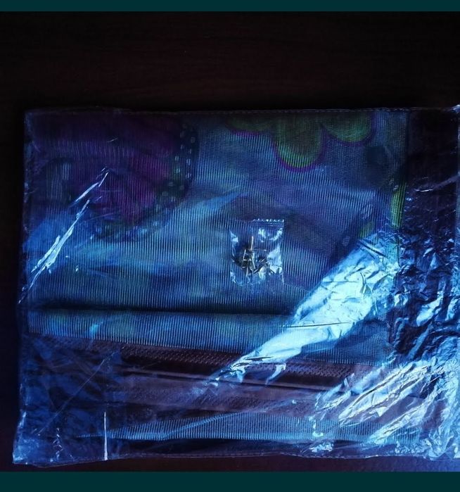 Perdea insecte cu închidere magnetică