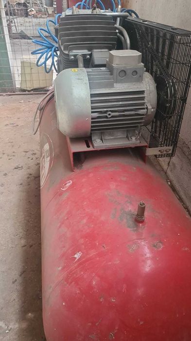 Vand compresor aer newco 500litri trifazic