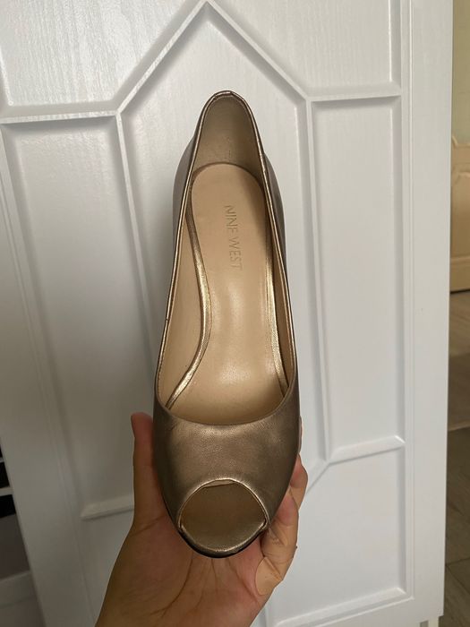 Продам туфли по 2000тг