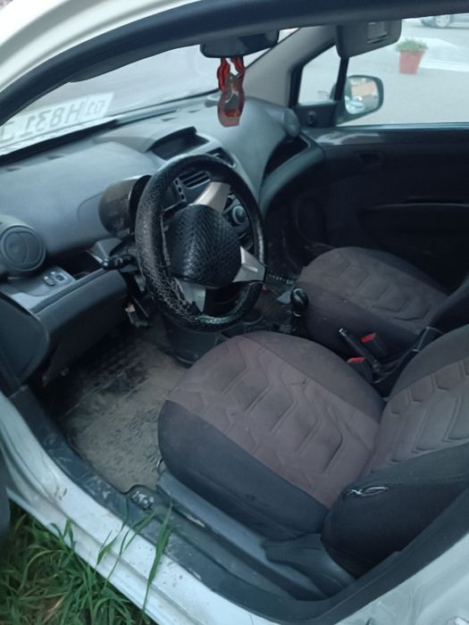 Спарк 2011год пробег 200