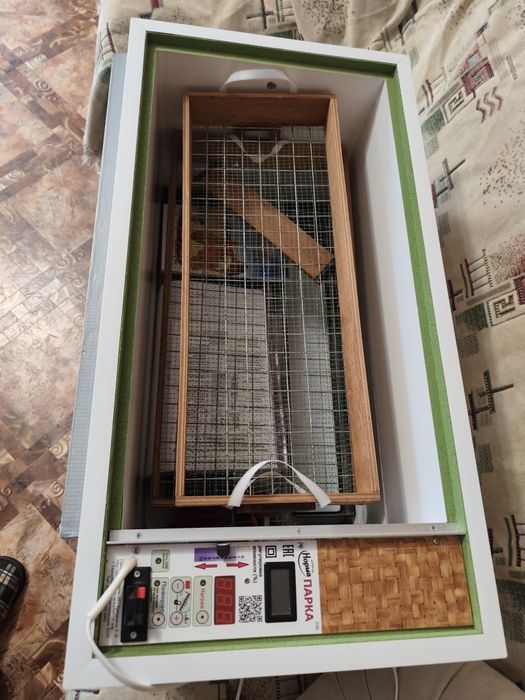 Инкубатор на 120 яиц