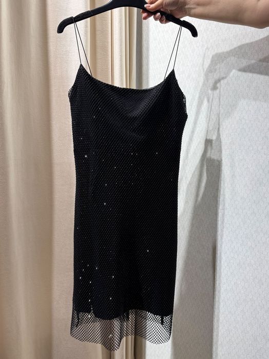 Продам вечерние наряды