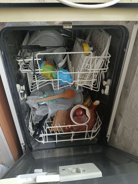 Продам посудамоечную машину