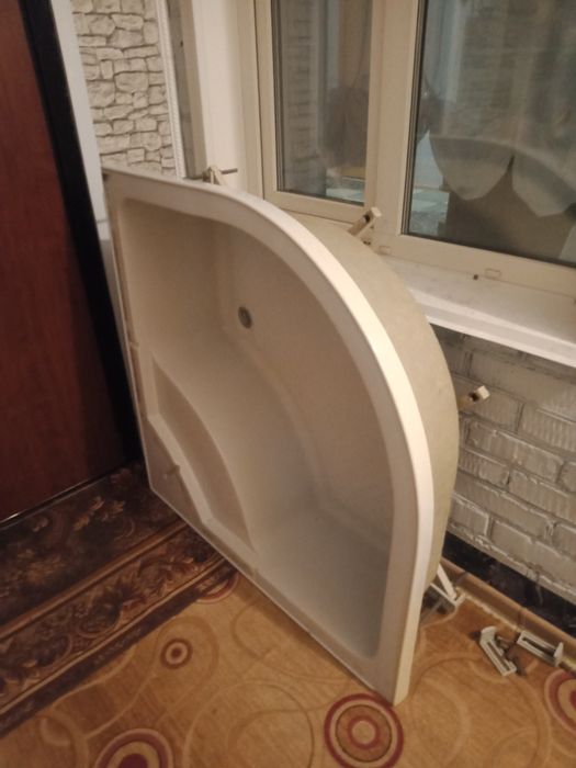 Душевая кабина.В хорошем состоянии.