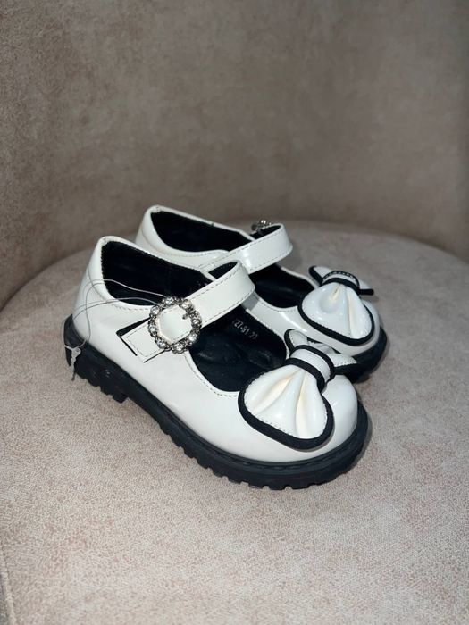 Детская обувь ботинки и туфли