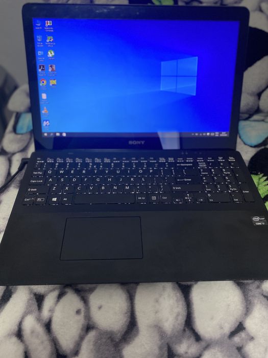 Vand laptopuri,sony vaio si lenovo legion y520