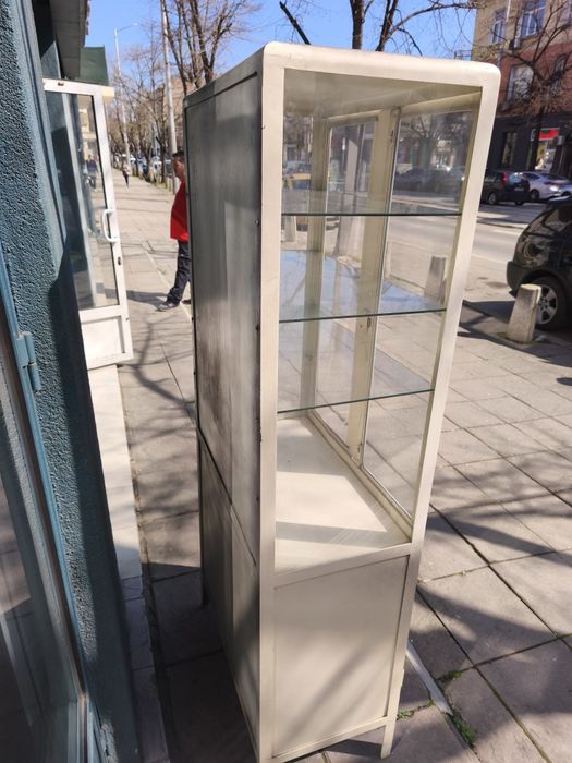 Автентична витрина от Соца