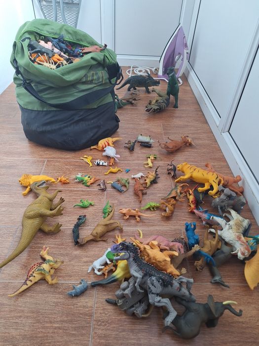 Dinozauri animale salbatice domestice