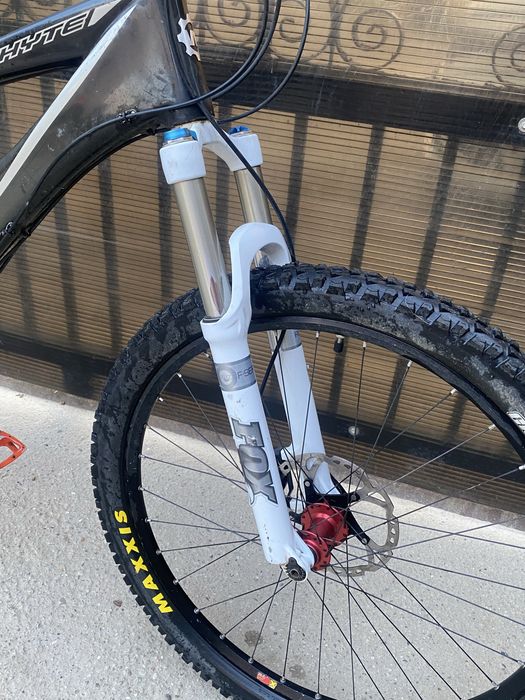 Bicicleta white carbon
