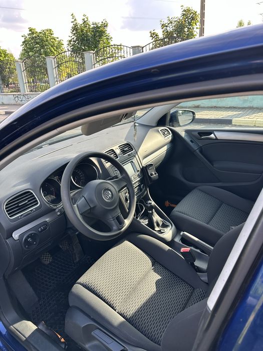 Volkswagen Golf VI 1.6 TDI 2011