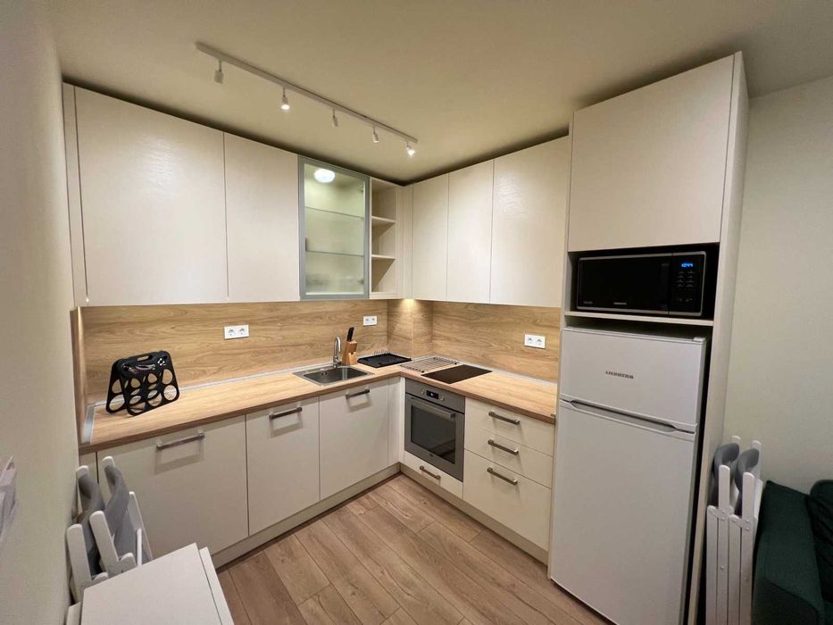 Дава се под наем Двустаен апартамент в София, Лозенец - 84 кв.м за 459 € - Снимка #4