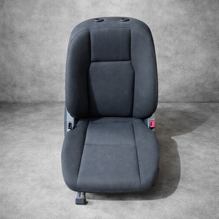 Предна лява / дясна седалка  Мерцедес Ц клас 204 / Mercedes C