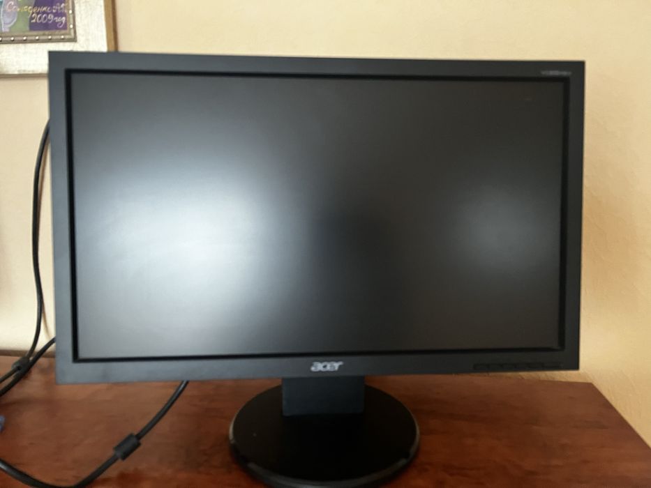 Монитор Aser, LG