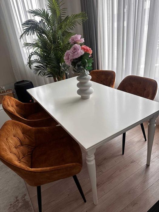 masa extensibila cu scaune