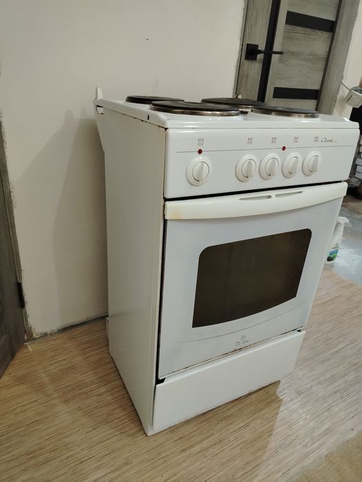 Продам электроплиту