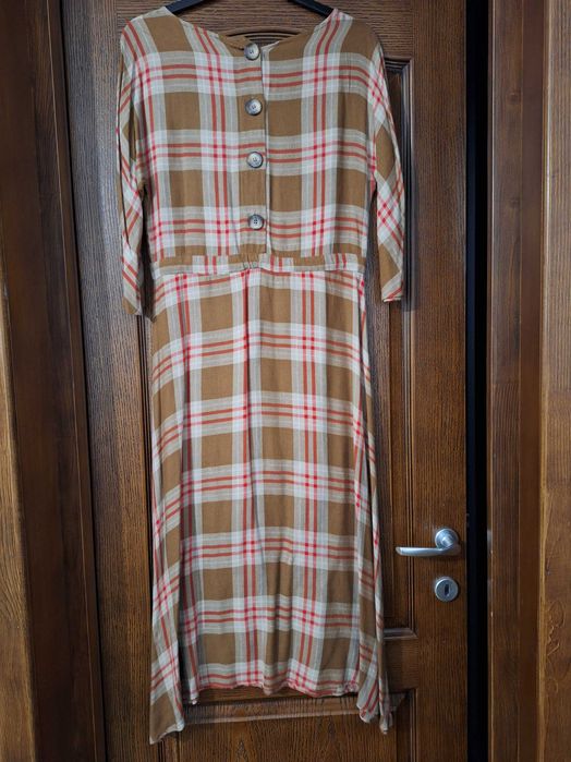 Rochie in carouri , Mango