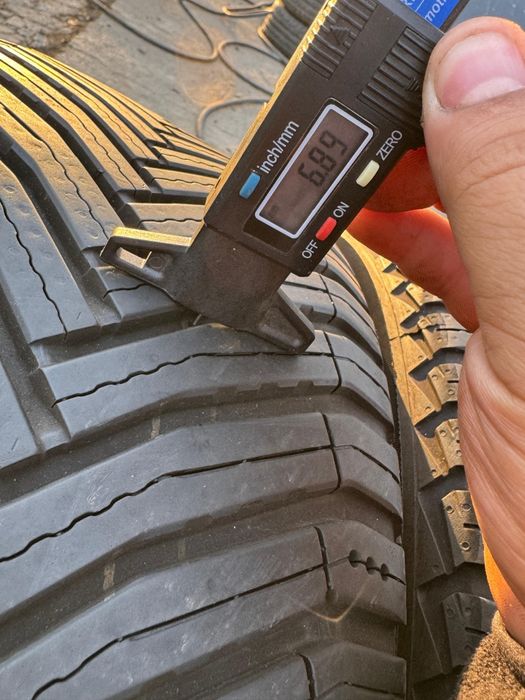 235 45 R20 Mischelin Dot2024