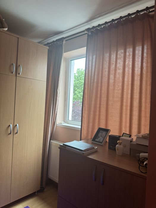 Inchiriez apartament