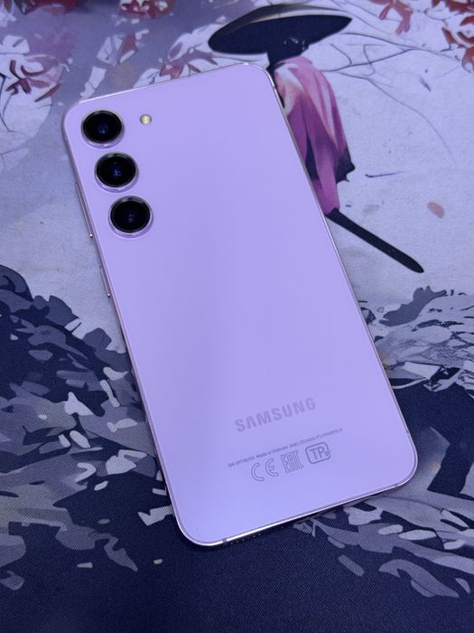 Samsung S23 8/128ГБ
