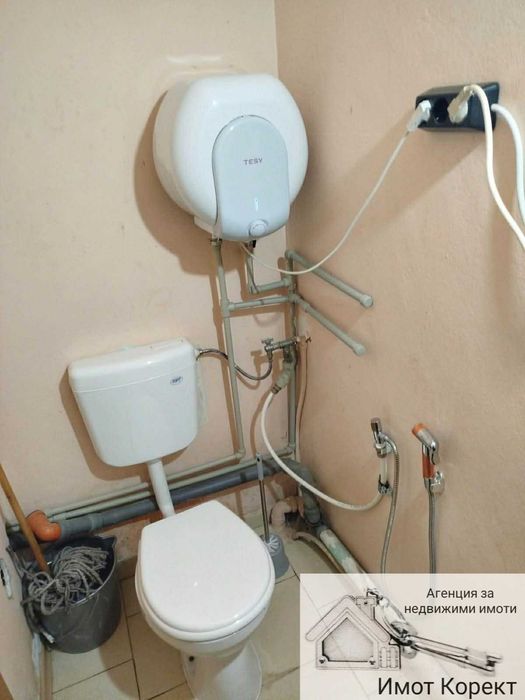 Имот Корект дава под наем Бърбър, 15м2 център