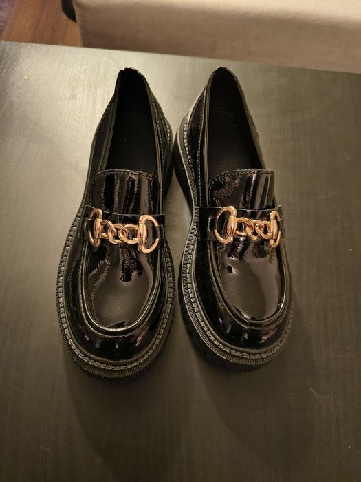 Нови дамски обувки