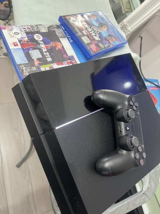 Playstation 4 slim