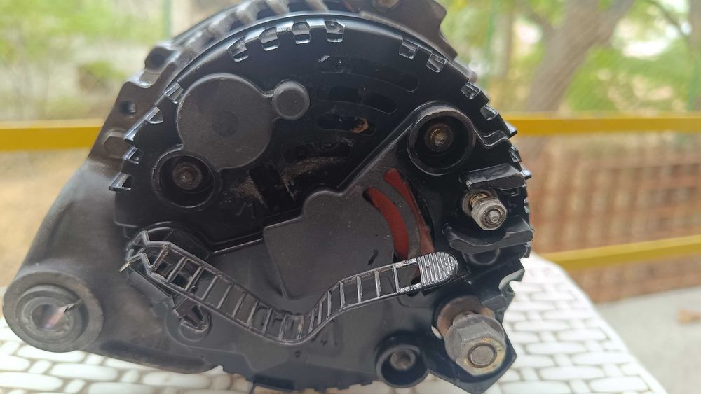 Алтернатор за VW 14V 90A.