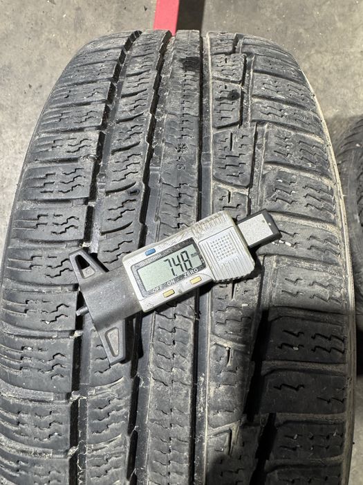 4 buc anvelope cauciucuri iarna  215/55r17 M&S