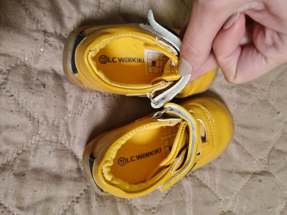 Нови обувки 21 номер LC Waikiki