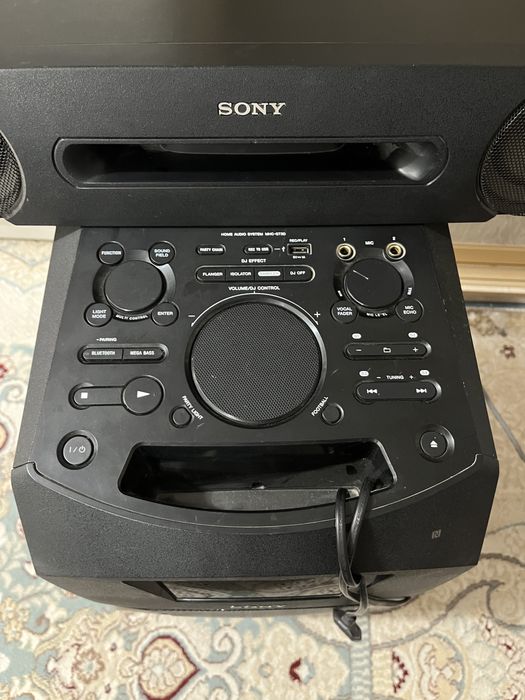 Срочно продаю музыкальный центр!