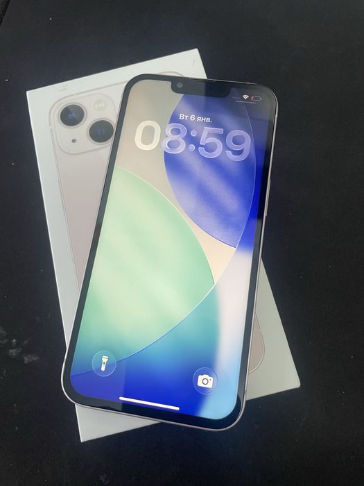 Продам Iphone 13