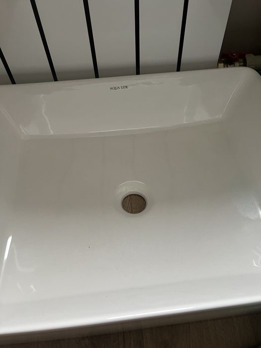 Продам раковину aqua lux керамика