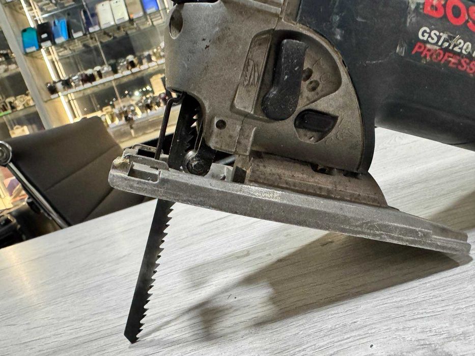 Bosch GST 120 BE 650W  прободен трион – с куфар