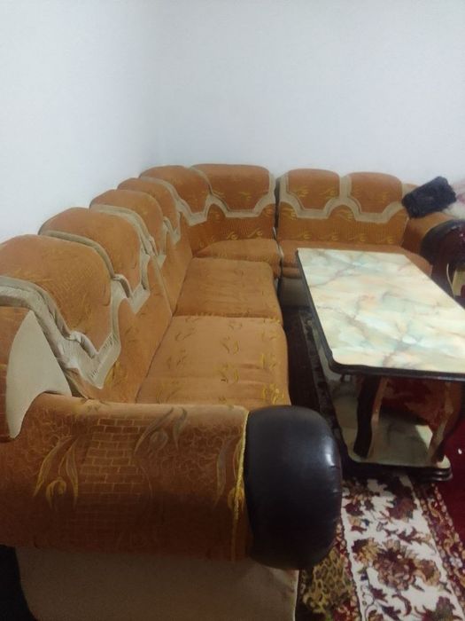 Уголок тезда сотилади